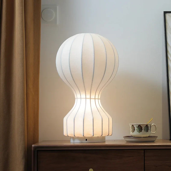 LED Silk Table Lamp Designer Cocoon Style Art Desk Light Bedroom Living Room Bedside Study Hotel Sofa Bar Home Decor Lighting